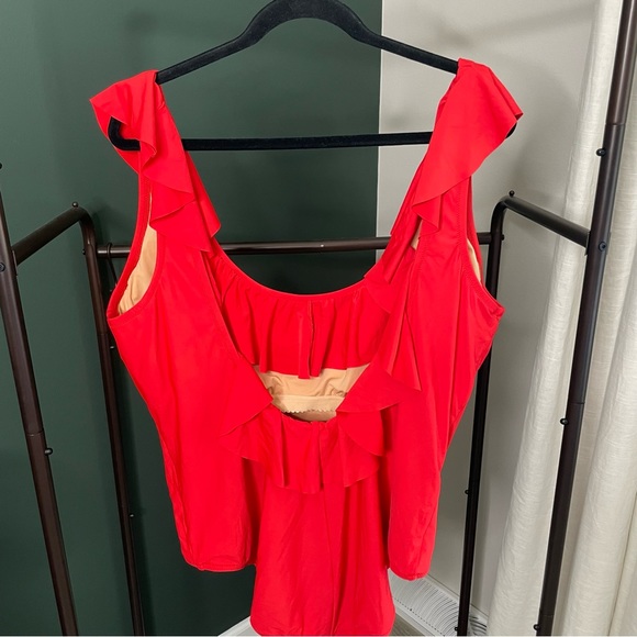 NWT J. Crew Ruffle scoopback one-piece swimsuit AK952 Size 24 - Picture 4 of 7